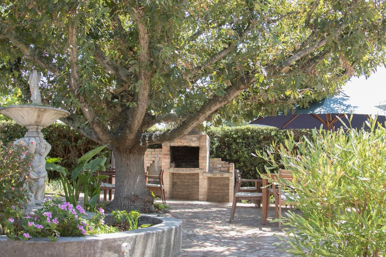Hotel The Yacht Hermanus Exterior foto